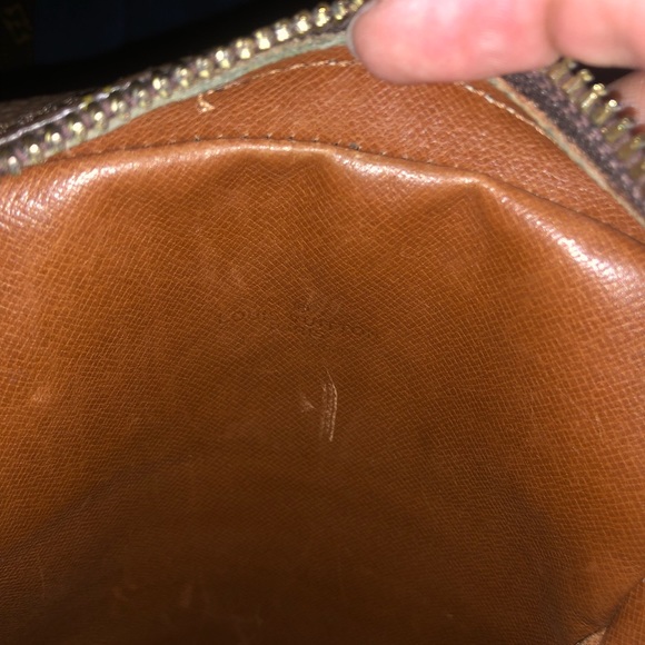 Louis Vuitton Danube Crossbody Bag - Picture 11 of 16